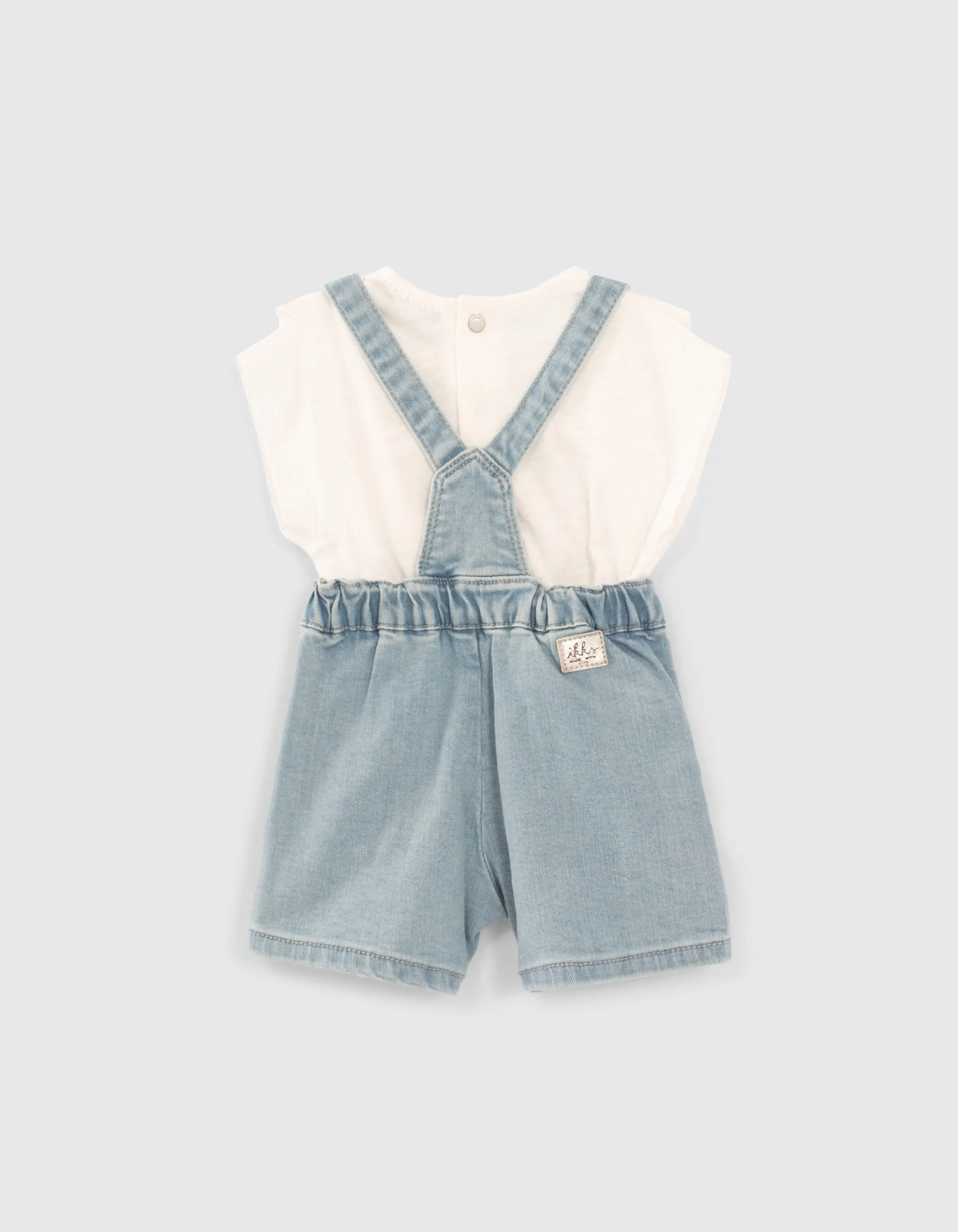 Baby girl denim overall set with T-shirt.