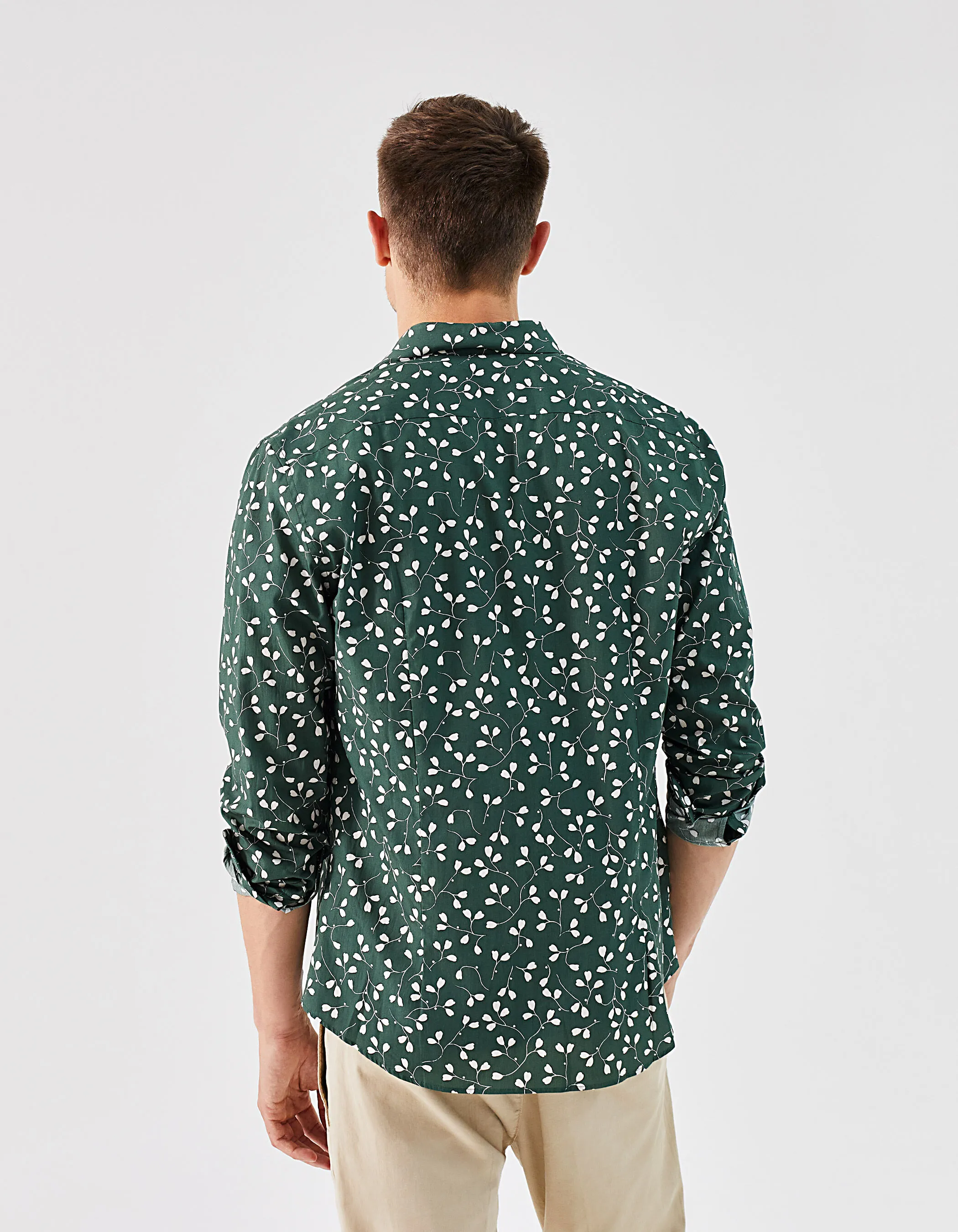 Chemise SLIM verte bio imprimé petites feuilles Homme