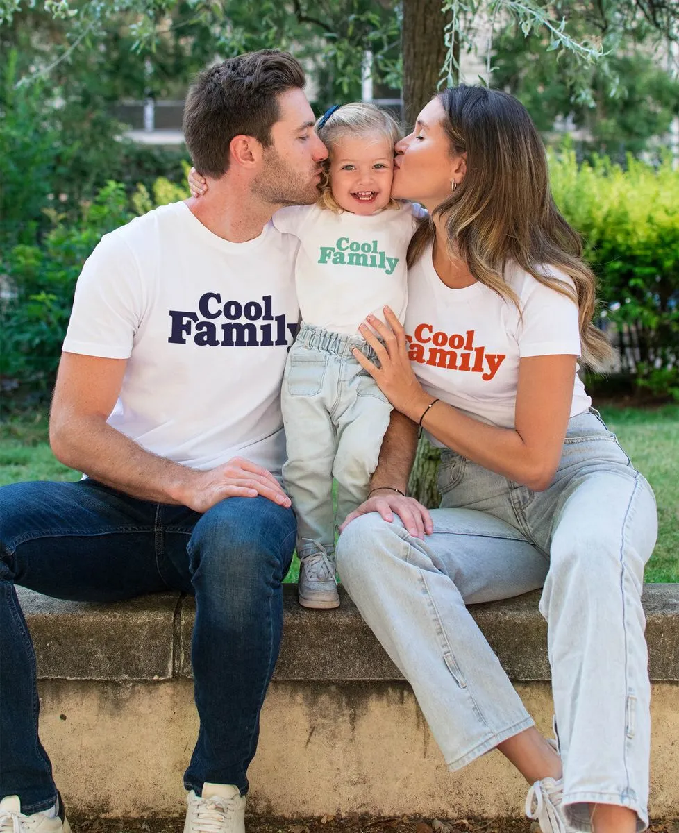 Stylish Men's Cool Family Graphic Tee