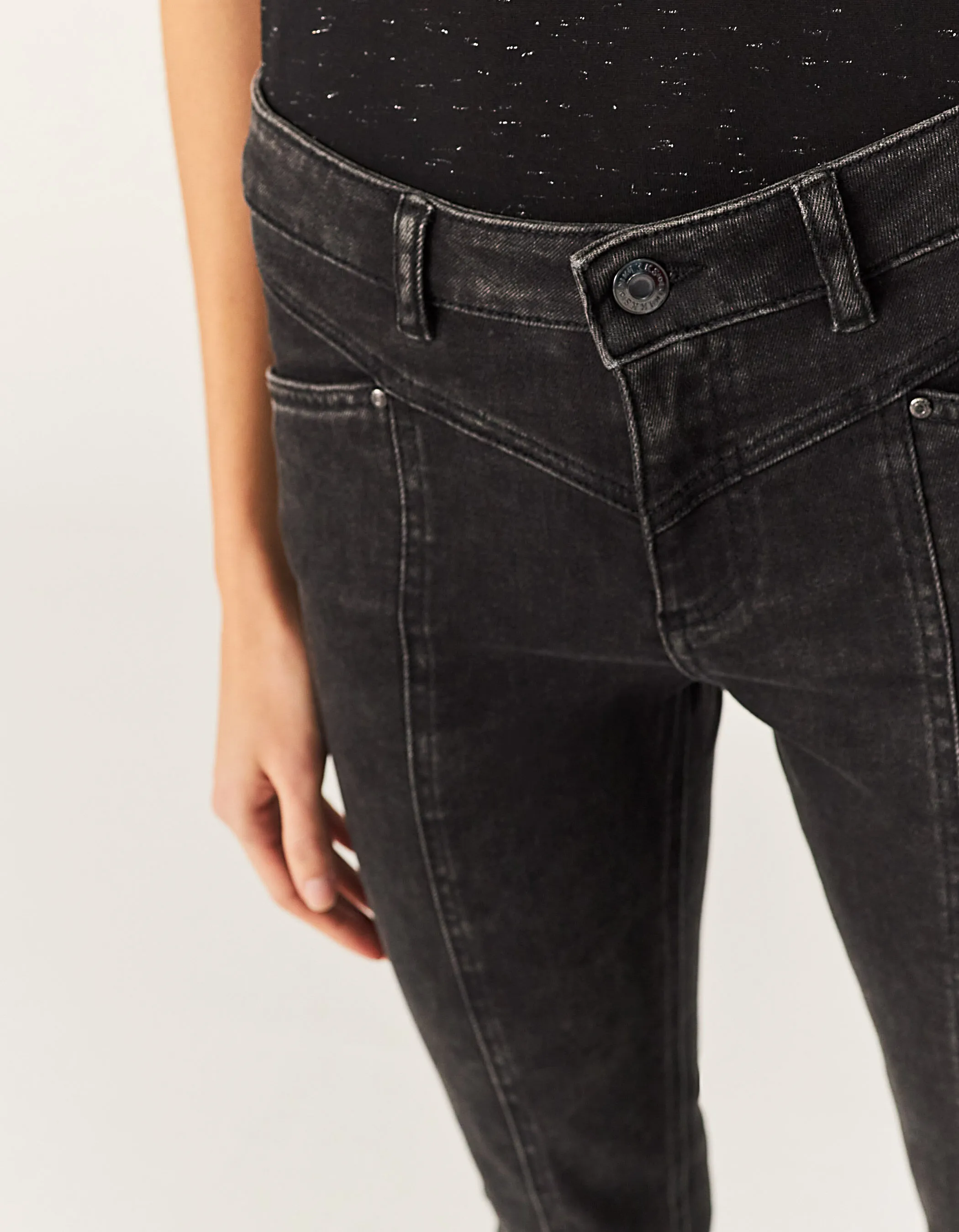 Women's grey mid-rise sculpt up recycled slim fit jeans